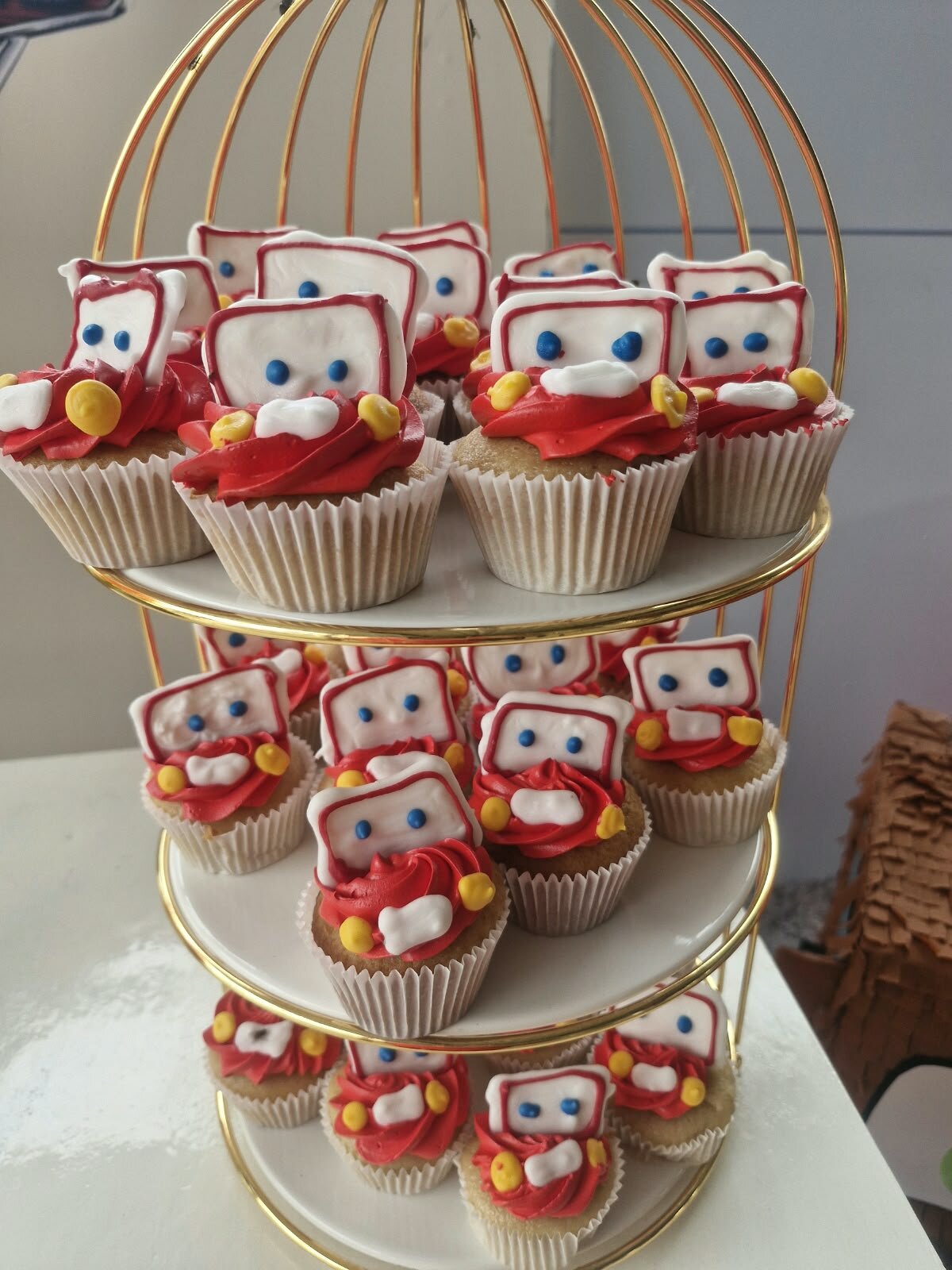 Torre de cupcakes de Cars