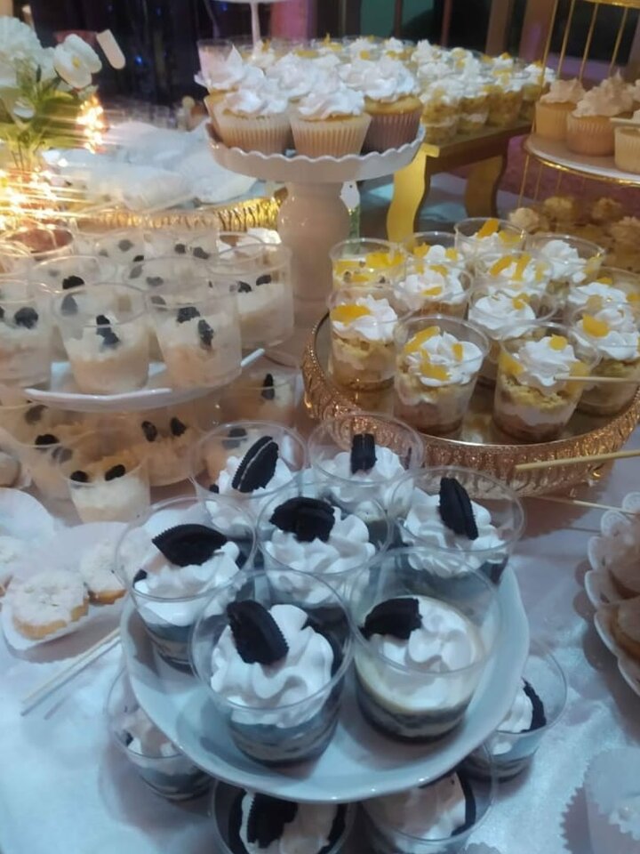 Vasitos de Oreo y cupcakes