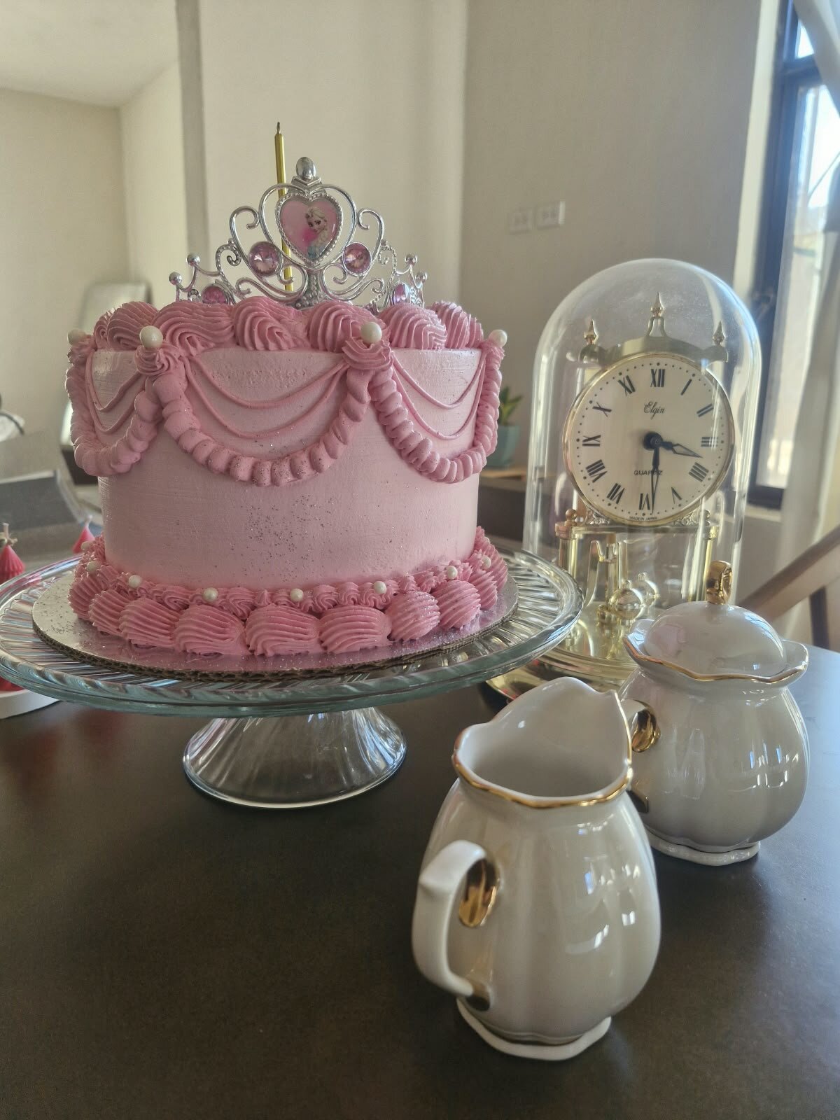 Vintage rosa con tiara