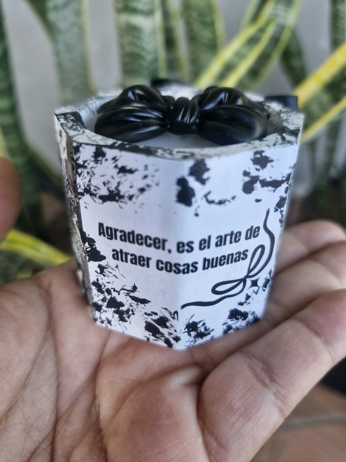 Agradecer, en blanco y negro