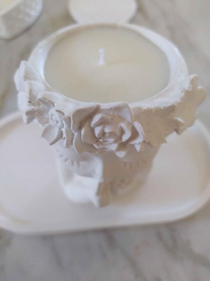 Vela con rosas